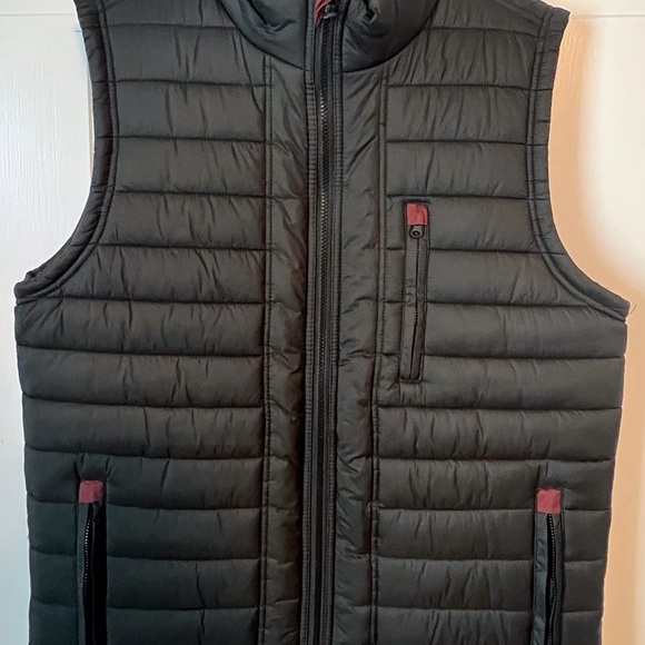 Men’s Vest - Picture 1 of 3